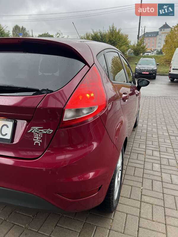 Хетчбек Ford Fiesta 2011 в Києві