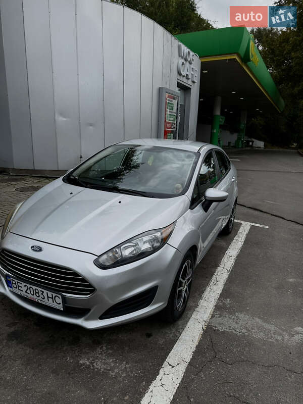 Седан Ford Fiesta 2014 в Николаеве