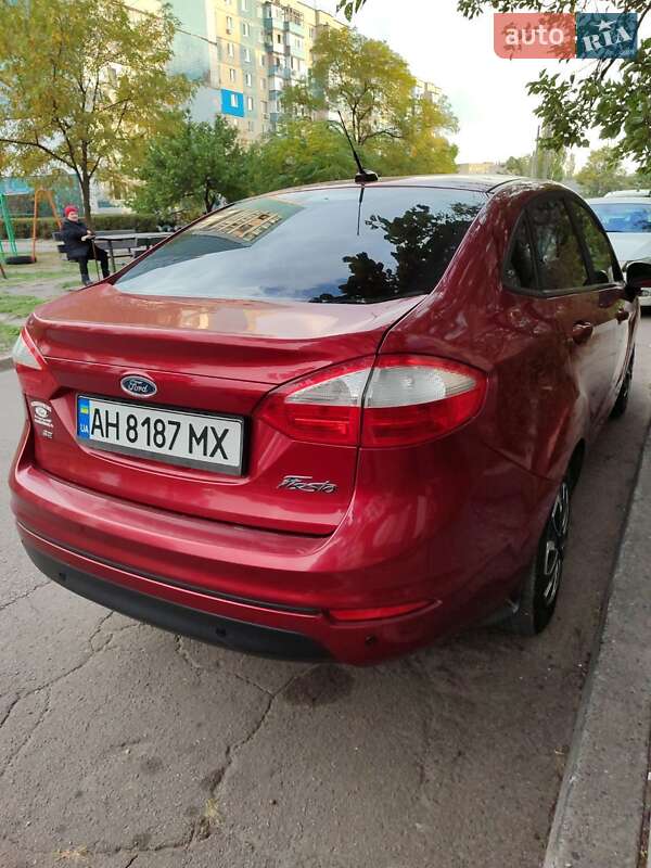 Седан Ford Fiesta 2016 в Кам'янському