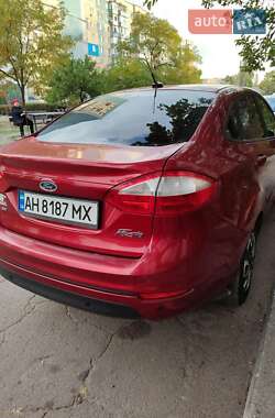 Седан Ford Fiesta 2016 в 