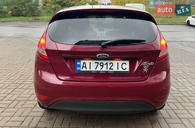 Хетчбек Ford Fiesta 2011 в 