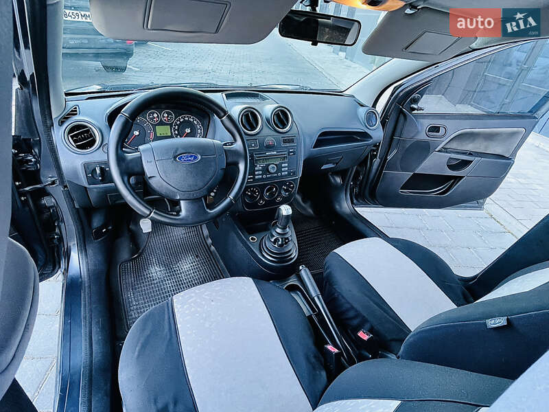 Хэтчбек Ford Fiesta 2007 в Трускавце