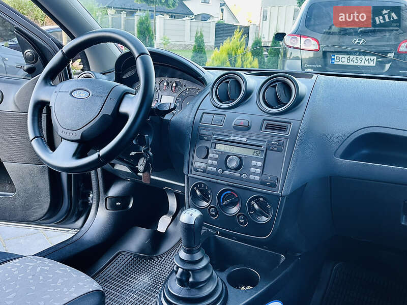 Хэтчбек Ford Fiesta 2007 в Трускавце