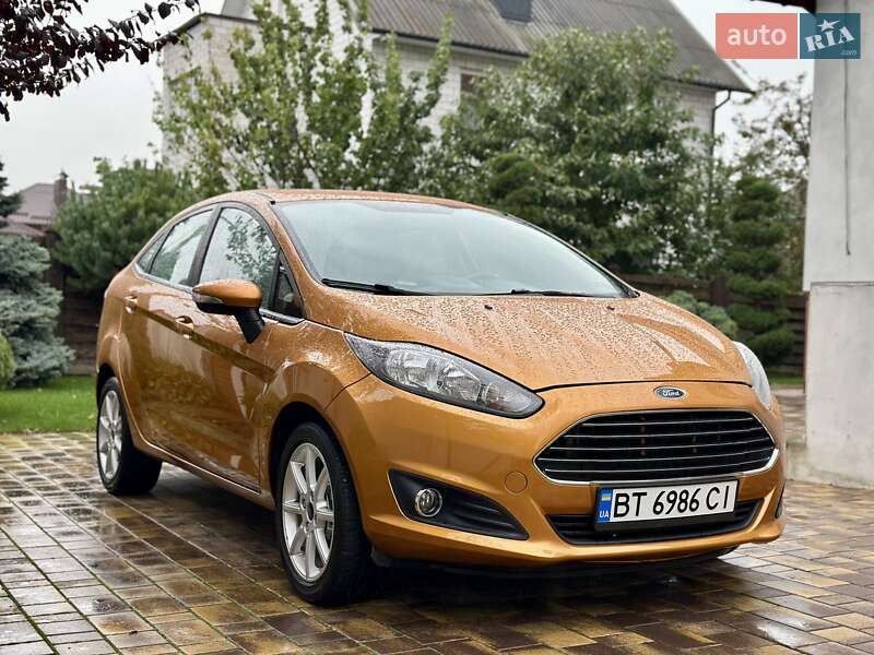 Седан Ford Fiesta 2015 в Виннице