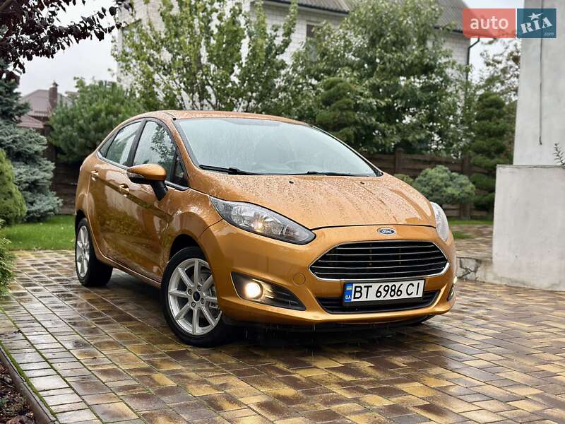 Седан Ford Fiesta 2015 в Виннице