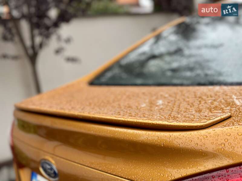Седан Ford Fiesta 2015 в Виннице
