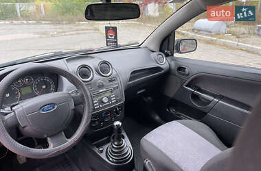 Хэтчбек Ford Fiesta 2007 в 