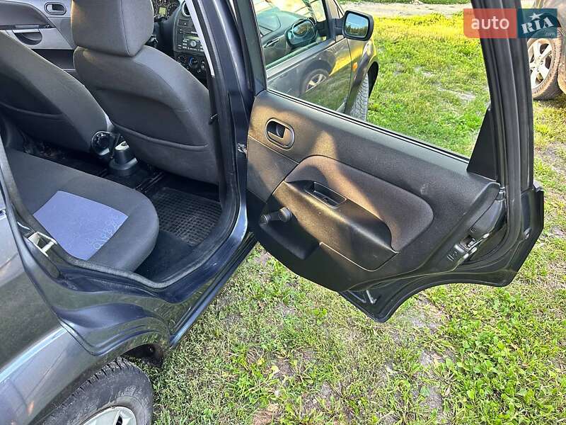 Хетчбек Ford Fiesta 2008 в Києві