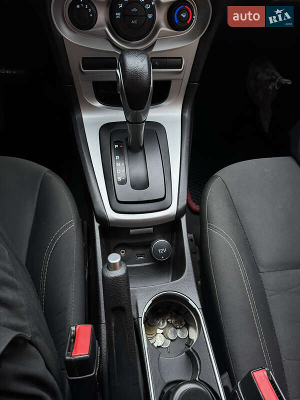 Седан Ford Fiesta 2017 в Львові