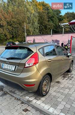 Хэтчбек Ford Fiesta 2013 в 