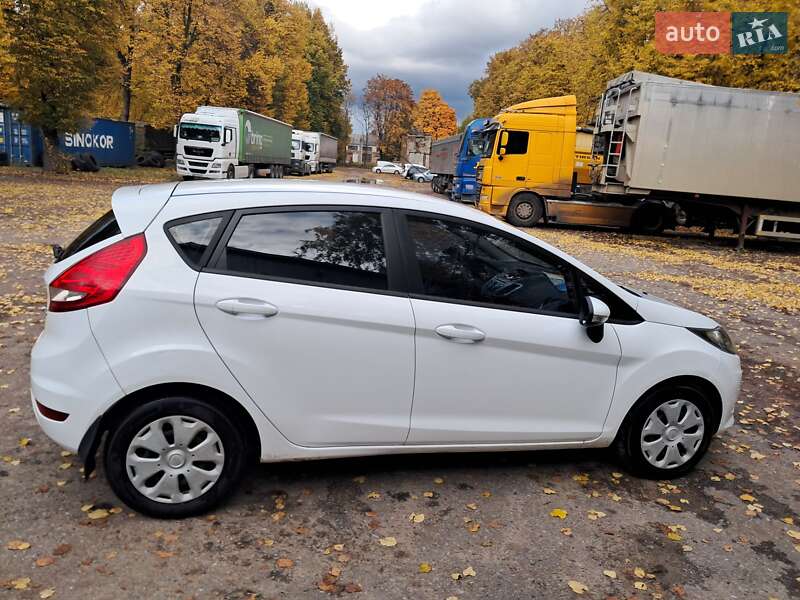 Хетчбек Ford Fiesta 2012 в Кролевці