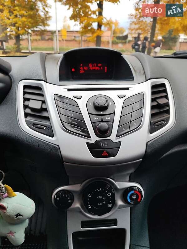 Хетчбек Ford Fiesta 2012 в Кролевці