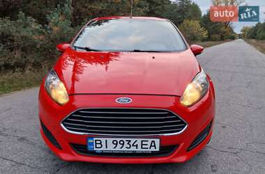 Хэтчбек Ford Fiesta 2013 в 