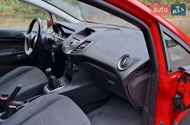 Хэтчбек Ford Fiesta 2013 в 