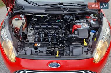Хэтчбек Ford Fiesta 2013 в 