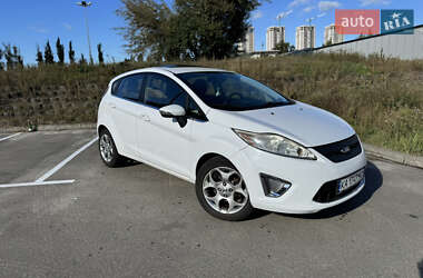 Хэтчбек Ford Fiesta 2012 в Киеве