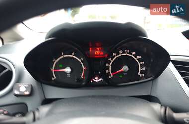 Хэтчбек Ford Fiesta 2011 в 