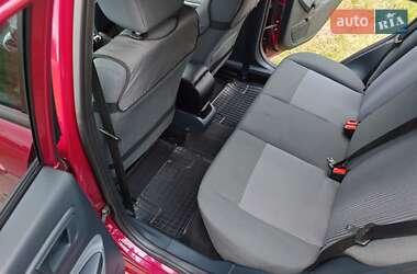 Хэтчбек Ford Fiesta 2011 в 