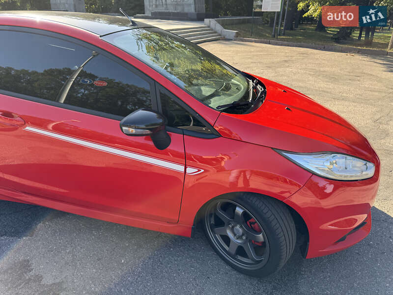 Хетчбек Ford Fiesta 2016 в Харкові фото 8 Хетчбек Ford Fiesta 2016 в Харкові