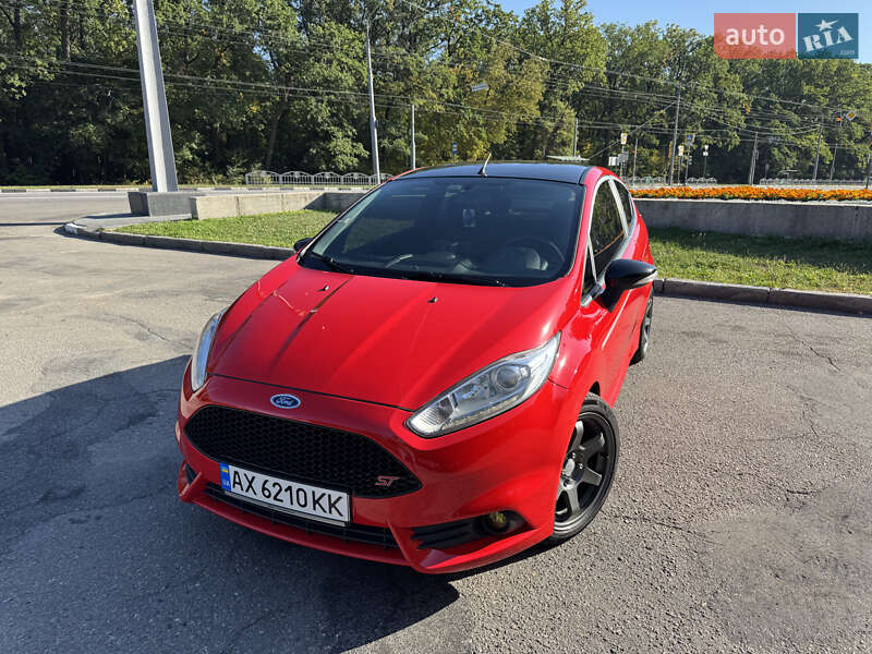 Хетчбек Ford Fiesta 2016 в Харкові фото 2 Хетчбек Ford Fiesta 2016 в Харкові