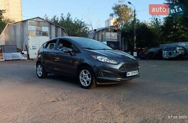 Хэтчбек Ford Fiesta 2016 в 