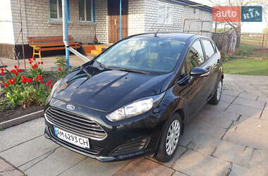 Хетчбек Ford Fiesta 2013 в 