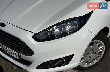 Седан Ford Fiesta 2014 в 