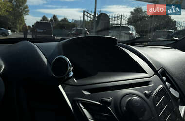 Седан Ford Fiesta 2014 в 