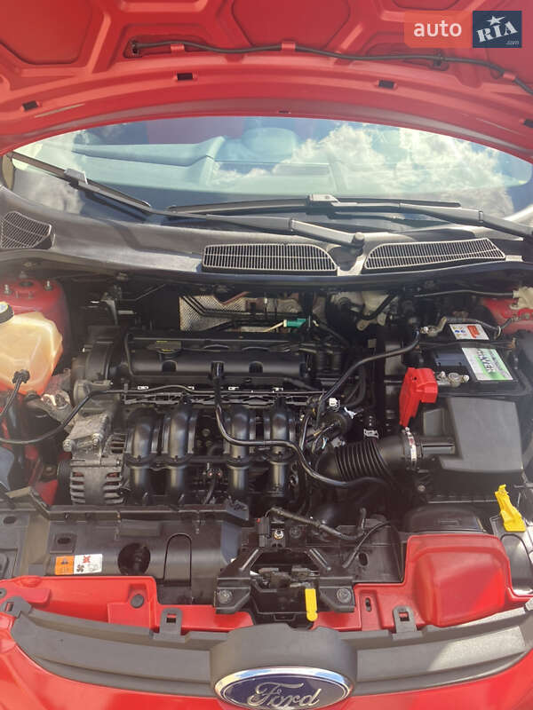 Хэтчбек Ford Fiesta 2012 в Межгорье