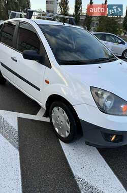 Хэтчбек Ford Fiesta 2007 в 