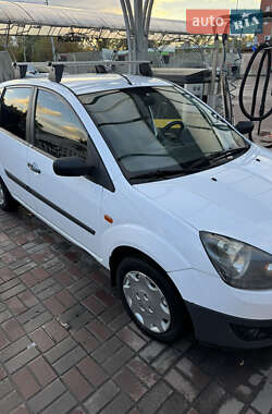 Хэтчбек Ford Fiesta 2007 в 