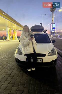 Хэтчбек Ford Fiesta 2007 в 
