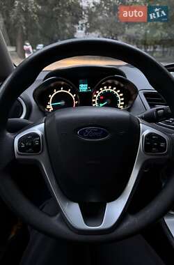 Седан Ford Fiesta 2018 в 
