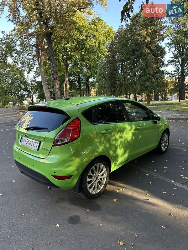 Хетчбек Ford Fiesta 2014 в Сумах