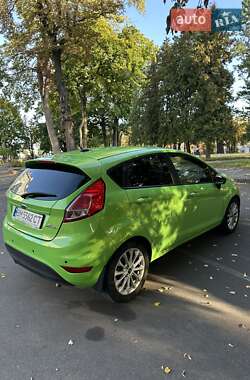 Хэтчбек Ford Fiesta 2014 в 