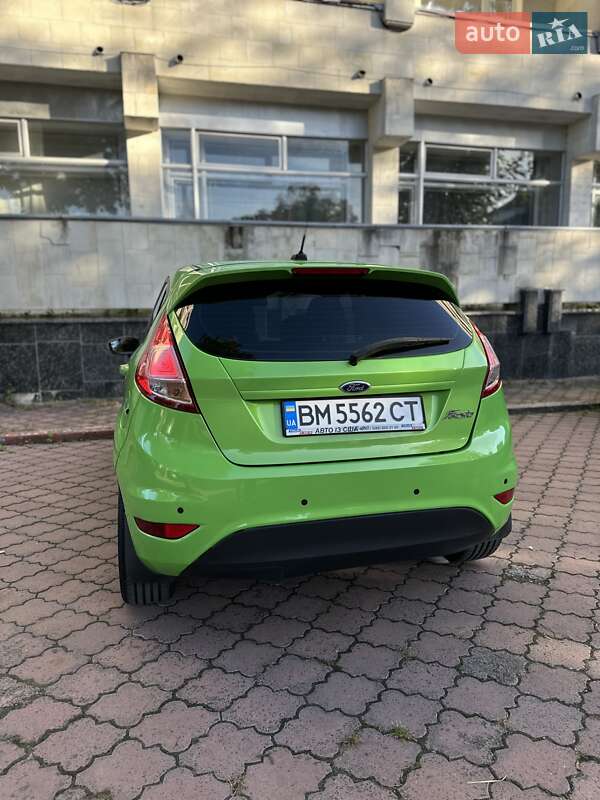 Хетчбек Ford Fiesta 2014 в Сумах