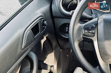 Седан Ford Fiesta 2019 в 