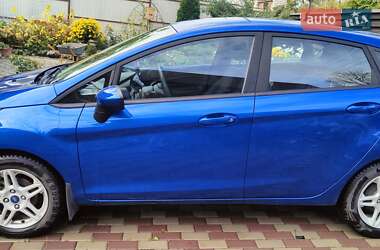 Хэтчбек Ford Fiesta 2018 в 