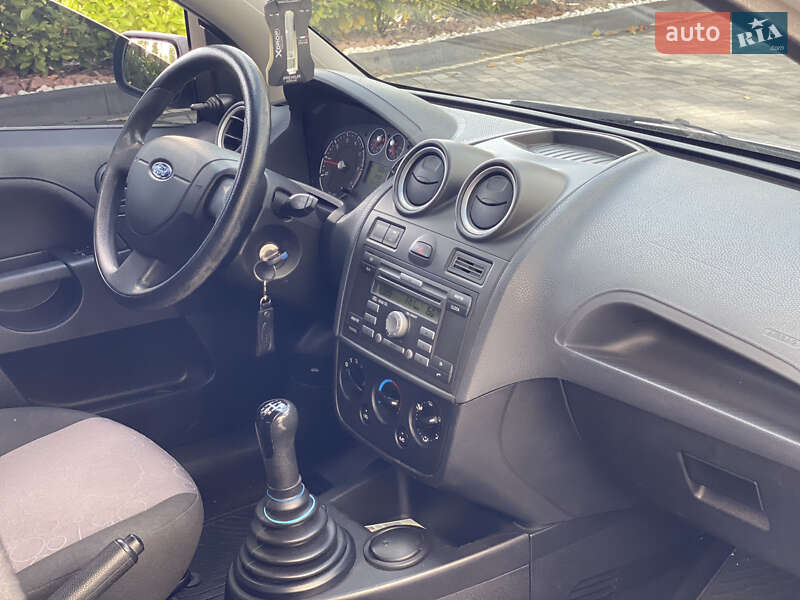Хетчбек Ford Fiesta 2007 в Мукачевому