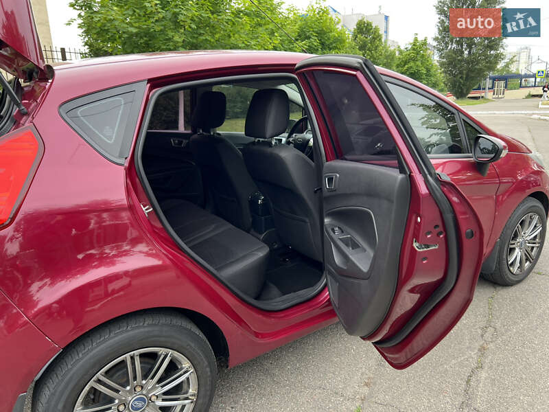 Хэтчбек Ford Fiesta 2013 в Киеве фото 10 Хэтчбек Ford Fiesta 2013 в Киеве