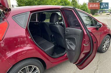 Хэтчбек Ford Fiesta 2013 в 