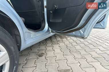 Хэтчбек Ford Fiesta 2005 в 