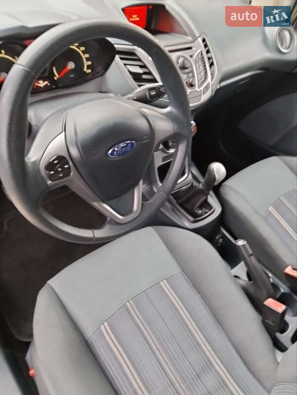 Хетчбек Ford Fiesta 2009 в Конотопі
