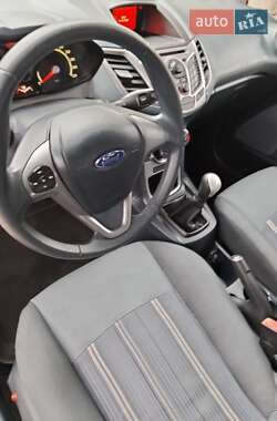 Хэтчбек Ford Fiesta 2009 в 