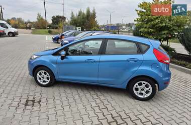 Хэтчбек Ford Fiesta 2012 в 