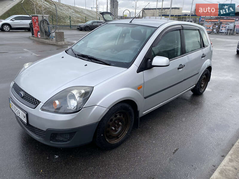 Хетчбек Ford Fiesta 2006 в Києві фото 5 Хетчбек Ford Fiesta 2006 в Києві