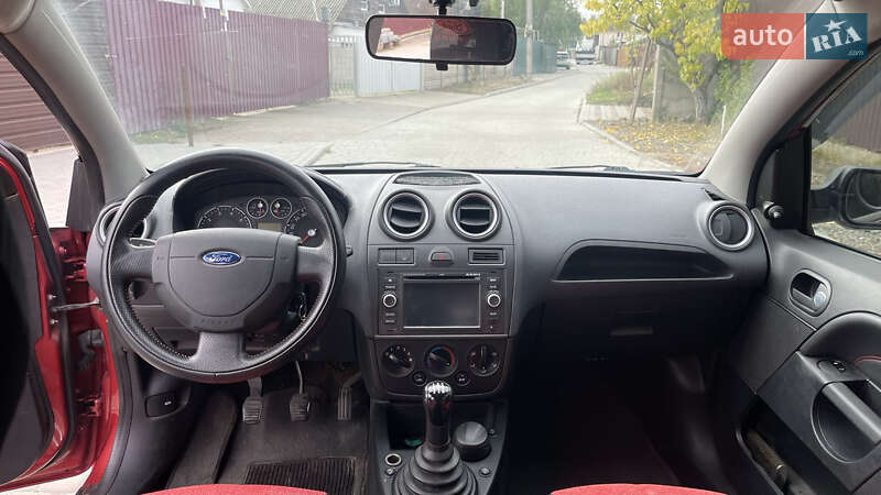 Хэтчбек Ford Fiesta 2007 в Черкассах