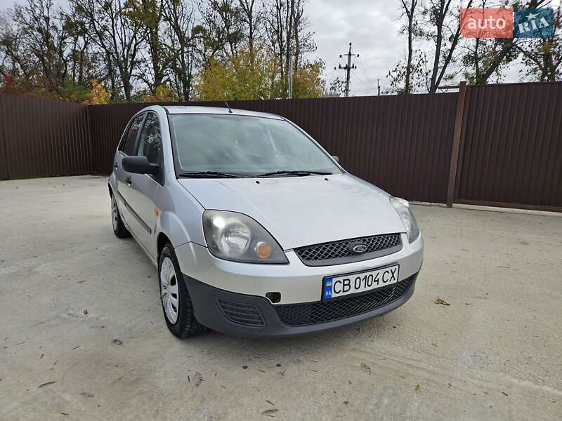 Хетчбек Ford Fiesta 2008 в Обухові