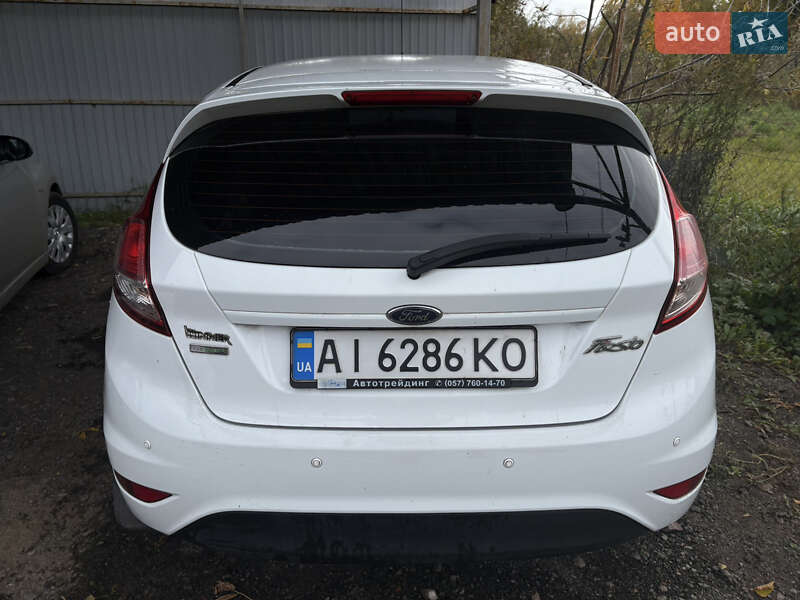 Хэтчбек Ford Fiesta 2016 в Глевахе