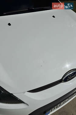 Хетчбек Ford Fiesta 2012 в 